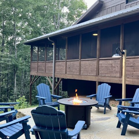 The Hideout features a propane firepit - The Cove at Fairview - Vacation Rentals - Asheville, NC