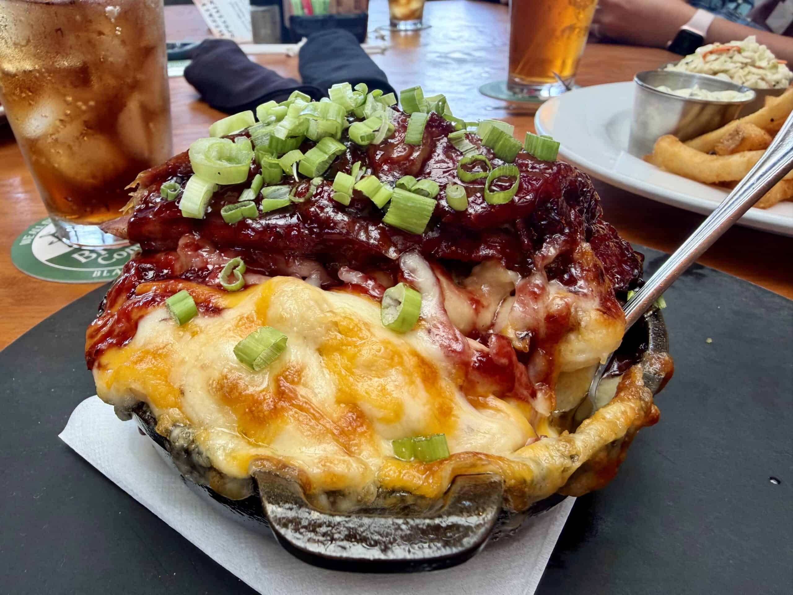 lunchatpacks Pack's Tavern - The Cove at Fairview - Vacation Rentals - Asheville, NC