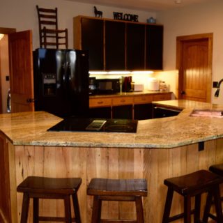 My Place kitchen island - The Cove at Fairview - Vacation Rentals- Asheville, North Carolina