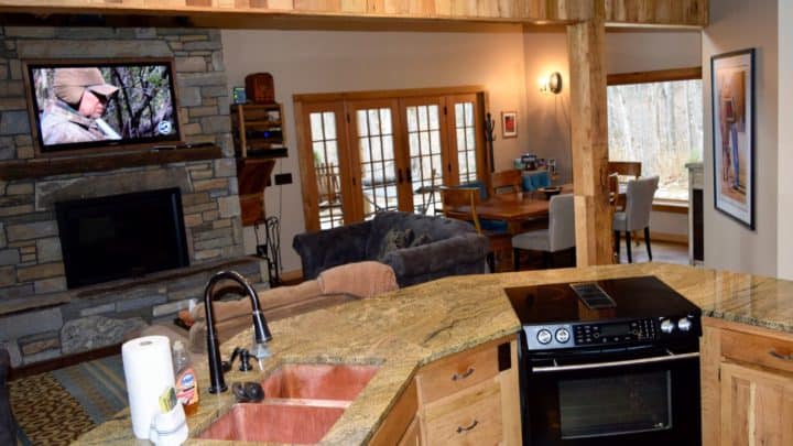 My Place kitchen - The Cove at Fairview - Vacation Rentals- Asheville, North Carolina