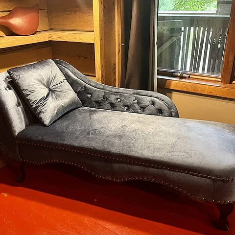 Chaise lounge in the western bedroom - The Cove at Fairview - Vacation Rentals - Asheville, NC